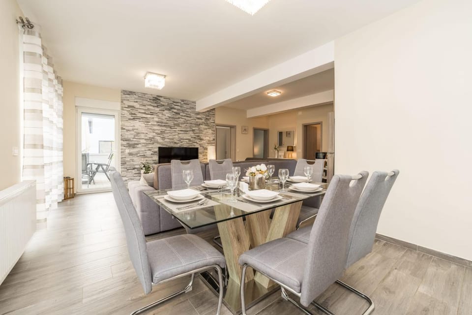 Villa Nicolle only 50meters from the beach - by TA Leut Agency Villa in Zadar County