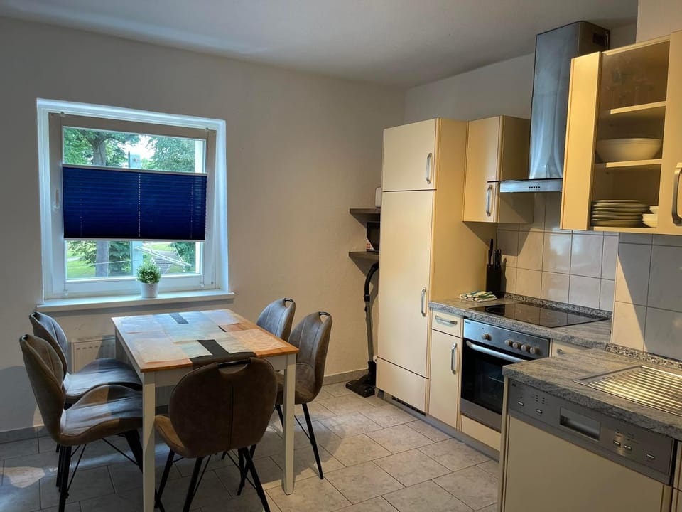 TOP LAGE 2 Zimmerwohnung mit Balkon und bester Aussicht in OG 2 links Apartment in Mecklenburg-Vorpommern, Germany