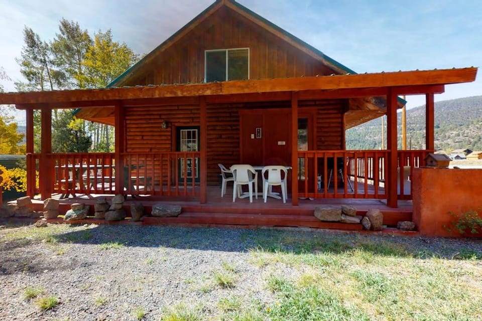 DDS Dreams House in South Fork