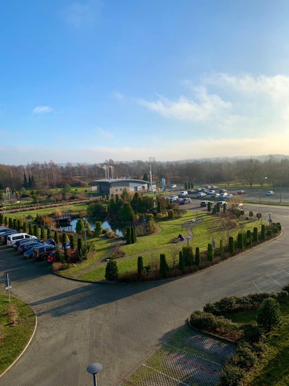 Nearby landmark, Neighbourhood, Parking