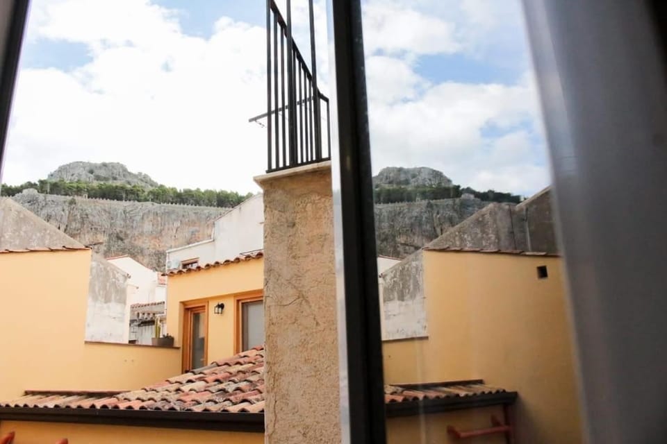 View (from property/room), Balcony/Terrace