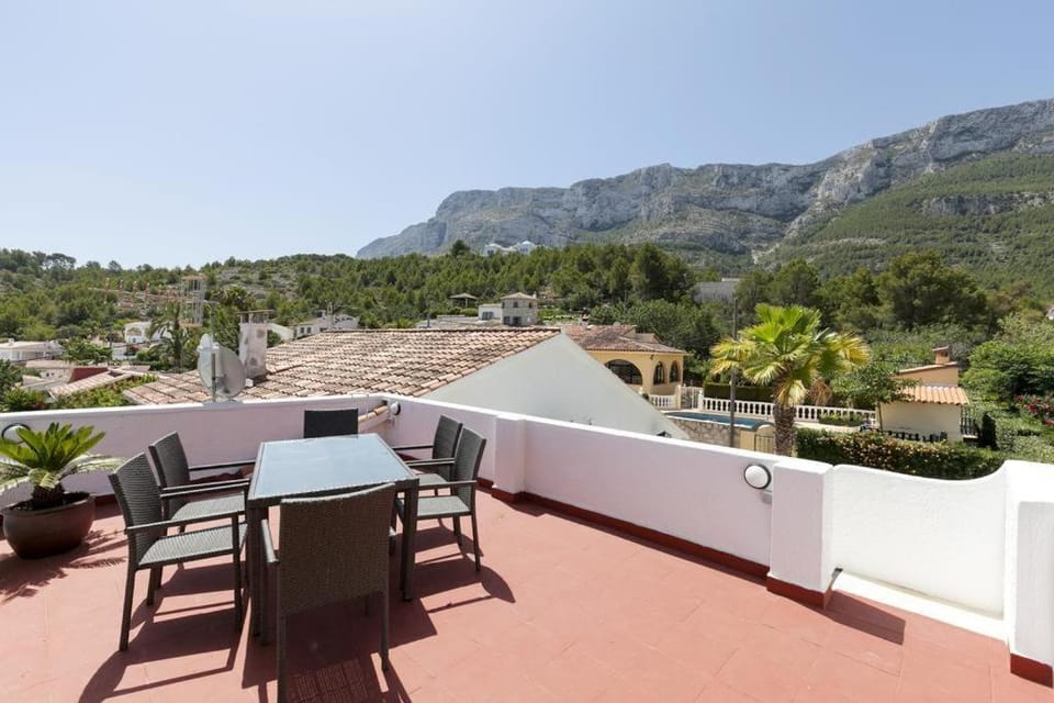 Villa Celi: Sea- & Mountain view, peaceful & comfortable. Villa in Marina Alta