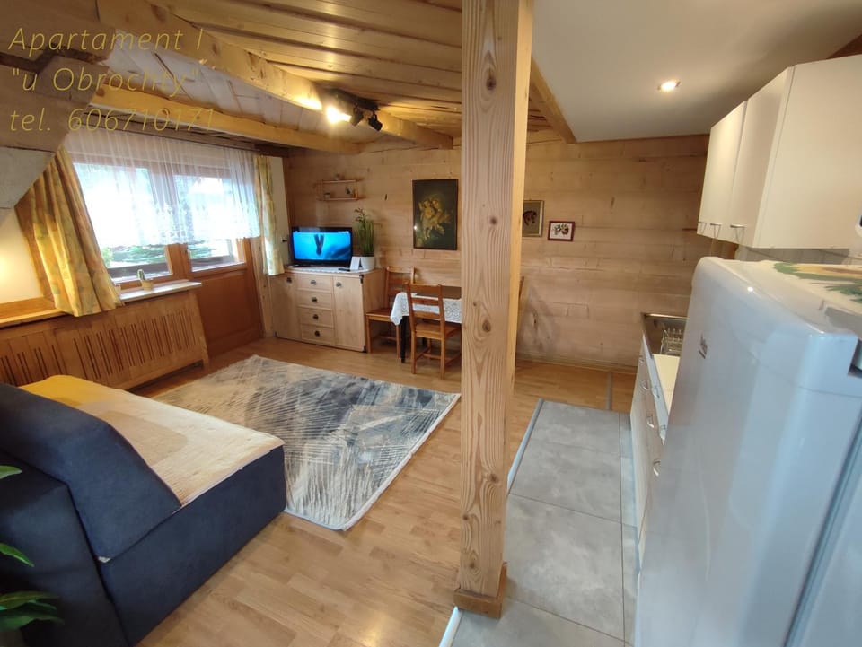 Kitchen or kitchenette, Living room, Dining area