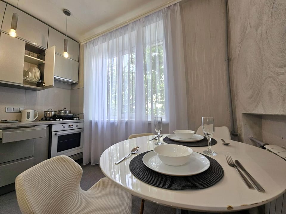 Coffee/tea facilities, Kitchen or kitchenette, Dining area, minibar, pet friendly, stove