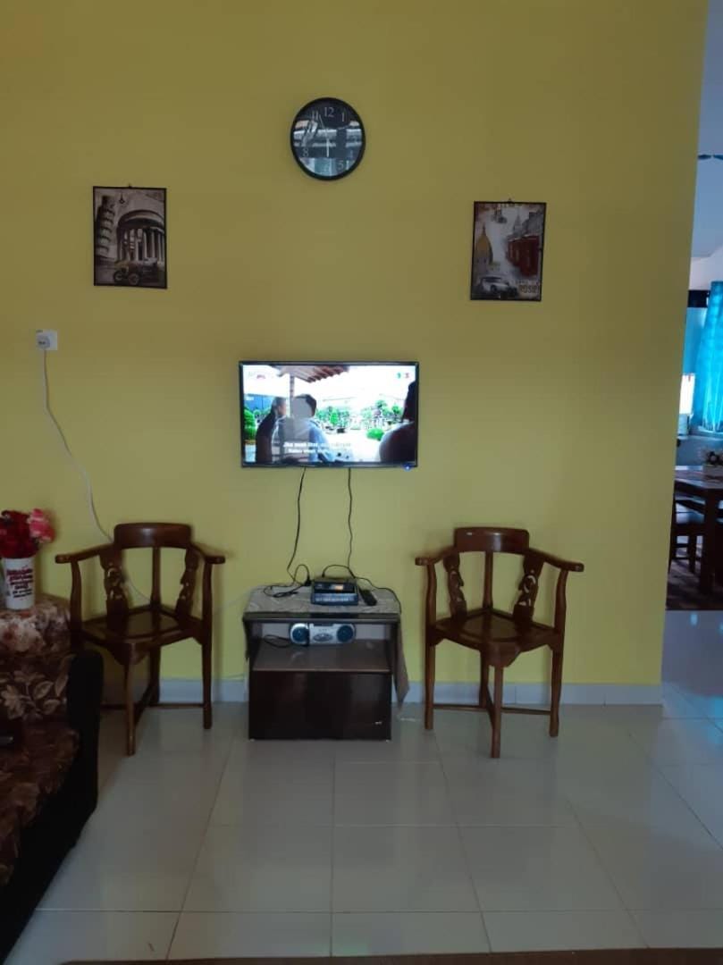 Cik Kerinting Homestay House in Kedah