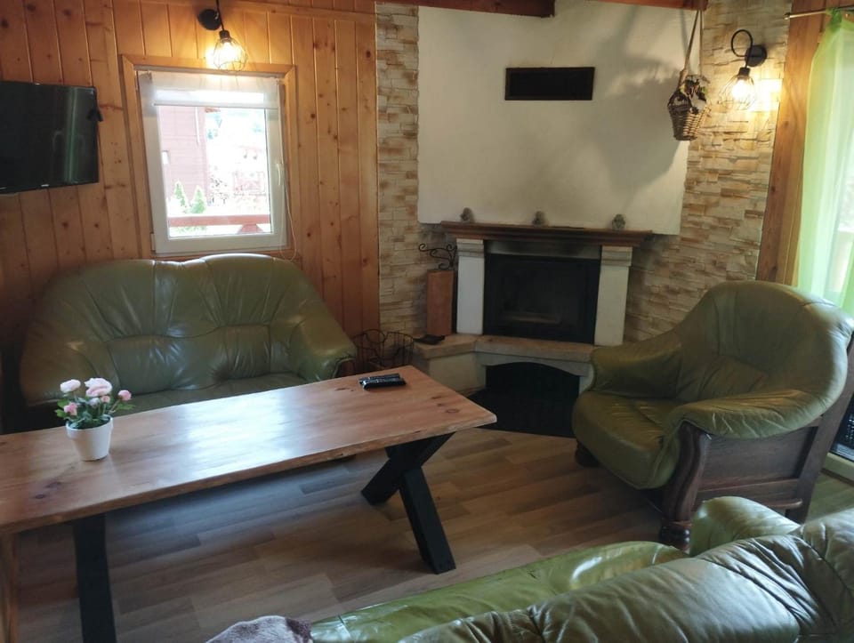 TV and multimedia, Living room, Seating area, flat iron