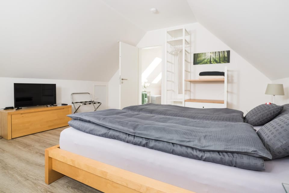 TV and multimedia, Bedroom