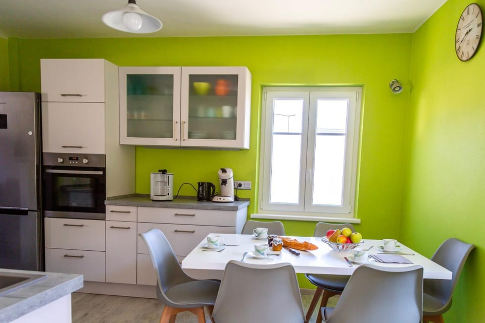 MA ROSE DES LUMIERES maison indépendante 6 personnes avec grande cour House in Grand Est