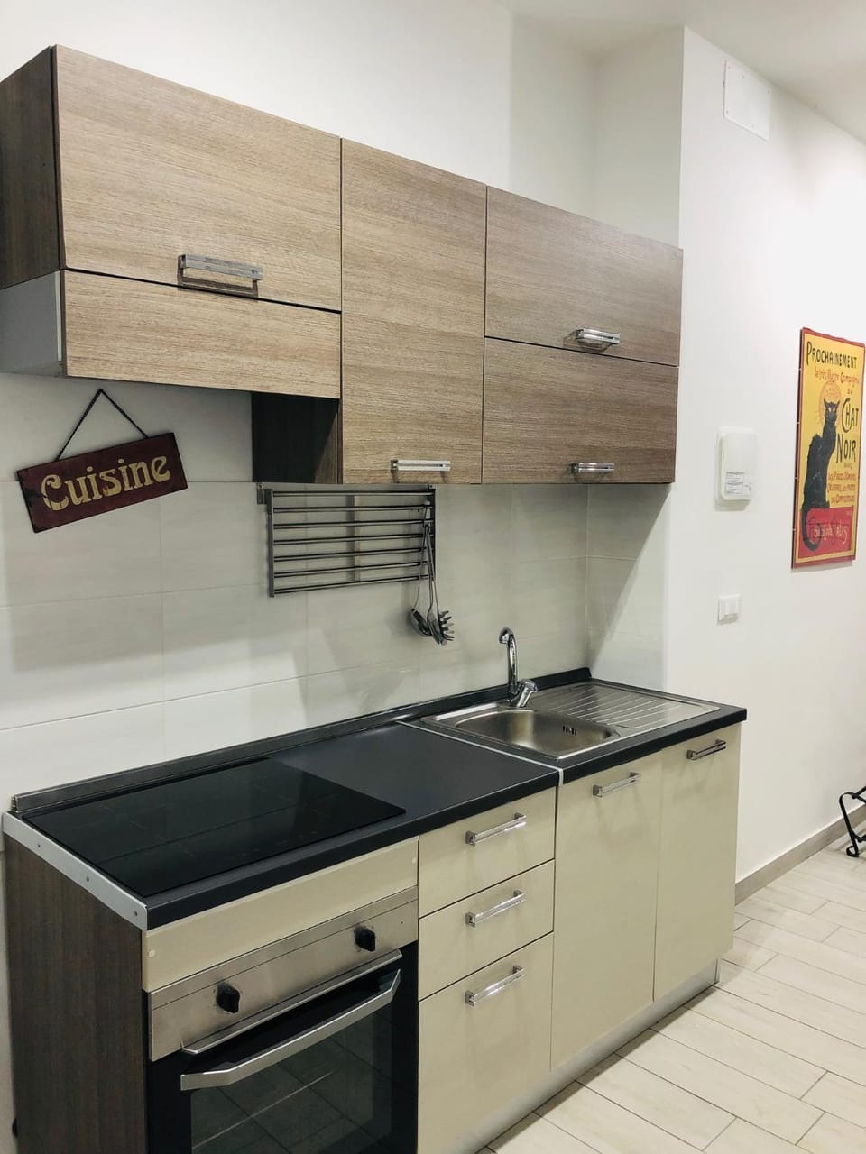 Kitchen or kitchenette, Living room, oven, pet friendly, stove