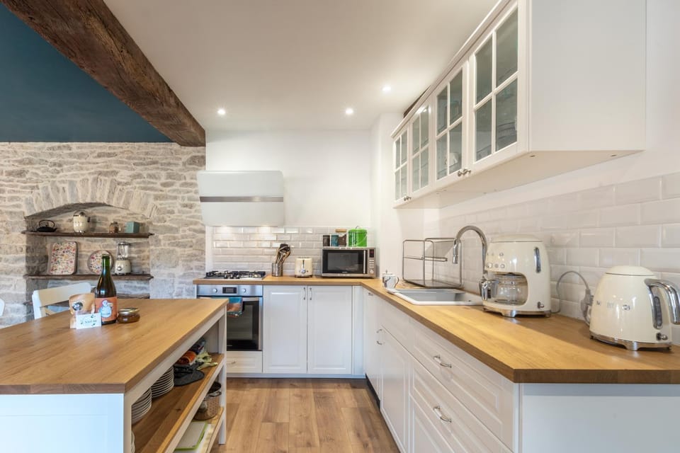 Coffee/tea facilities, Kitchen or kitchenette, dishwasher, pet friendly, stove, toaster