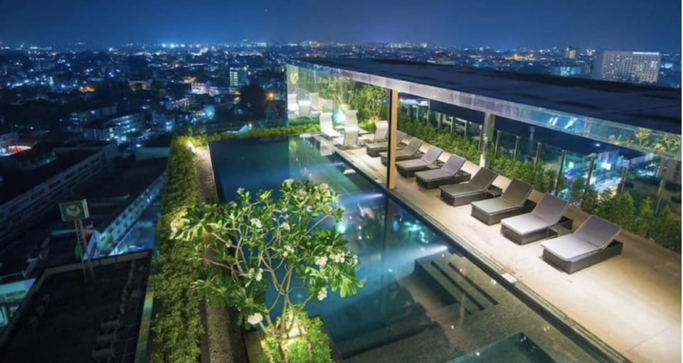 luxury high floor loft pool condo with 2 bedrooms Apartment in Chiang Mai