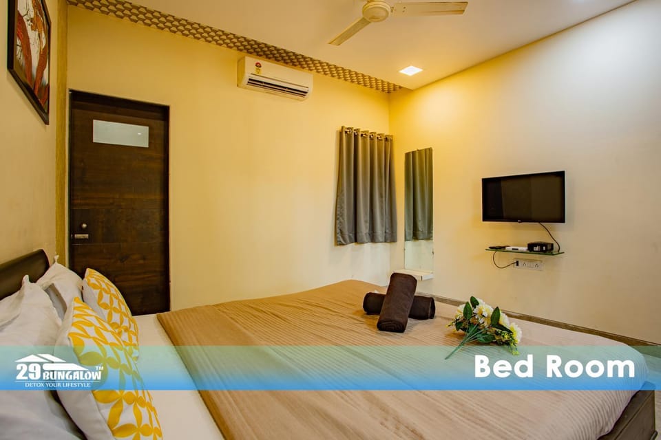 Bed, Bedroom, air conditioner