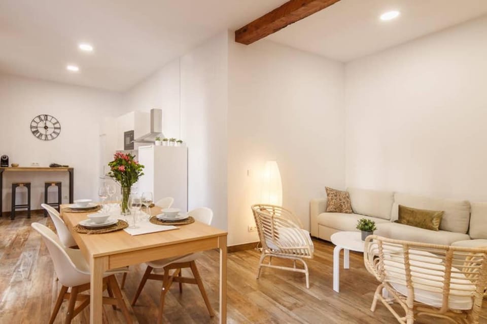 Kitchen or kitchenette, Living room, Dining area