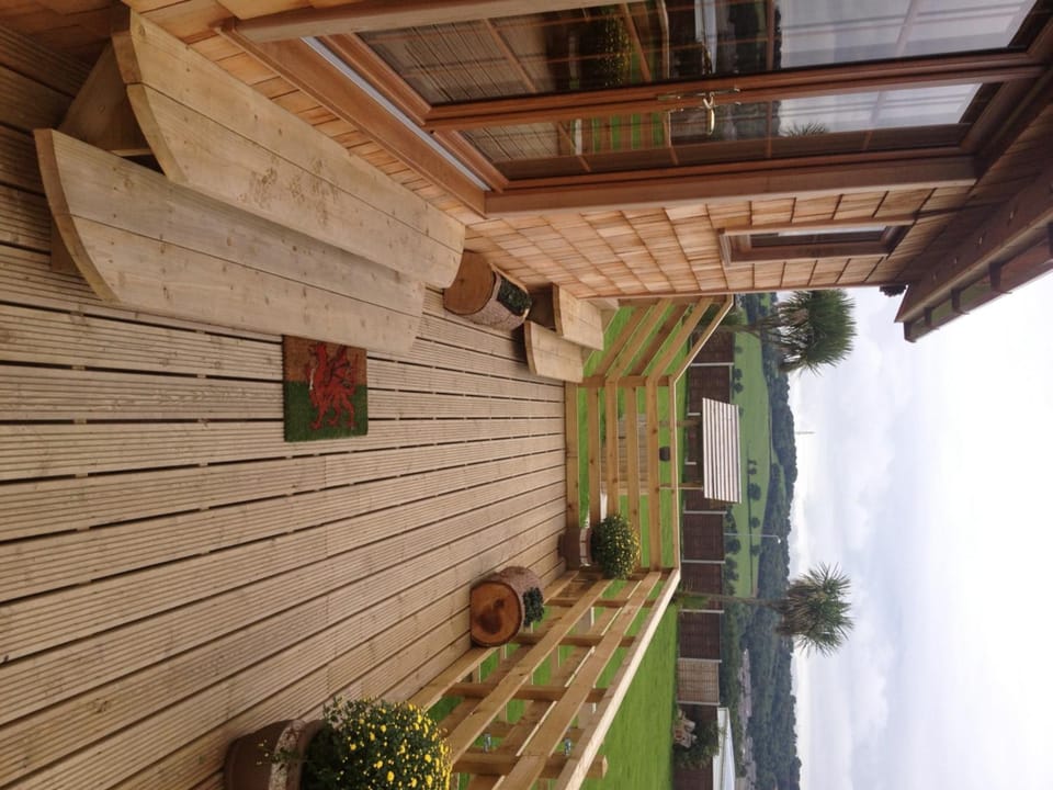 Facade/entrance, Day