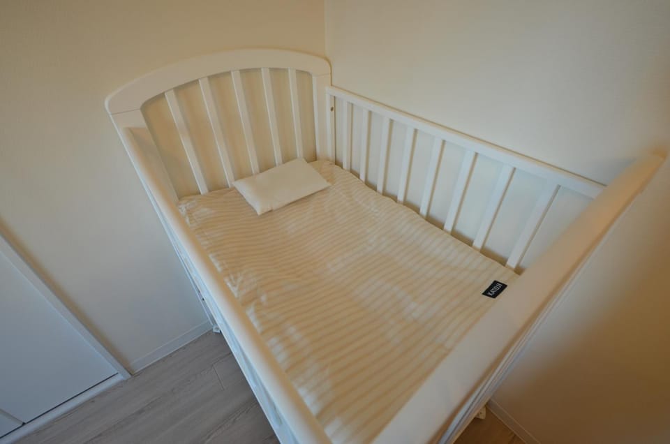 cot