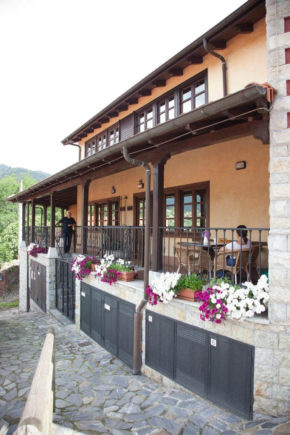 Property building, Balcony/Terrace