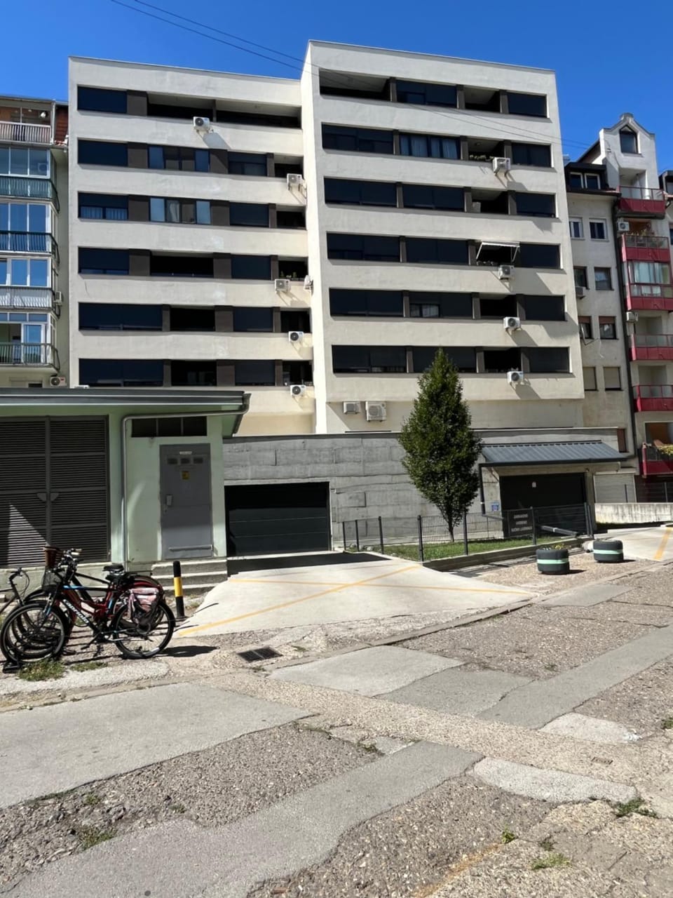 Apartment IRIS private Parking Apartment in Novi Sad