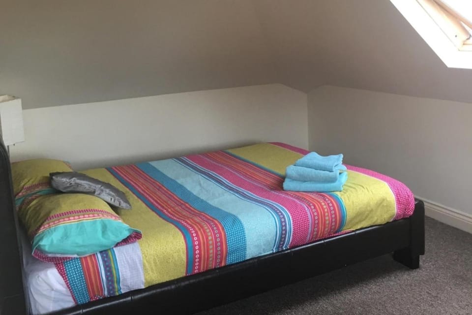 6 Bed-Sleeps 12-Hot Tub-Free Parking-Pet Friendly House in Newcastle upon Tyne