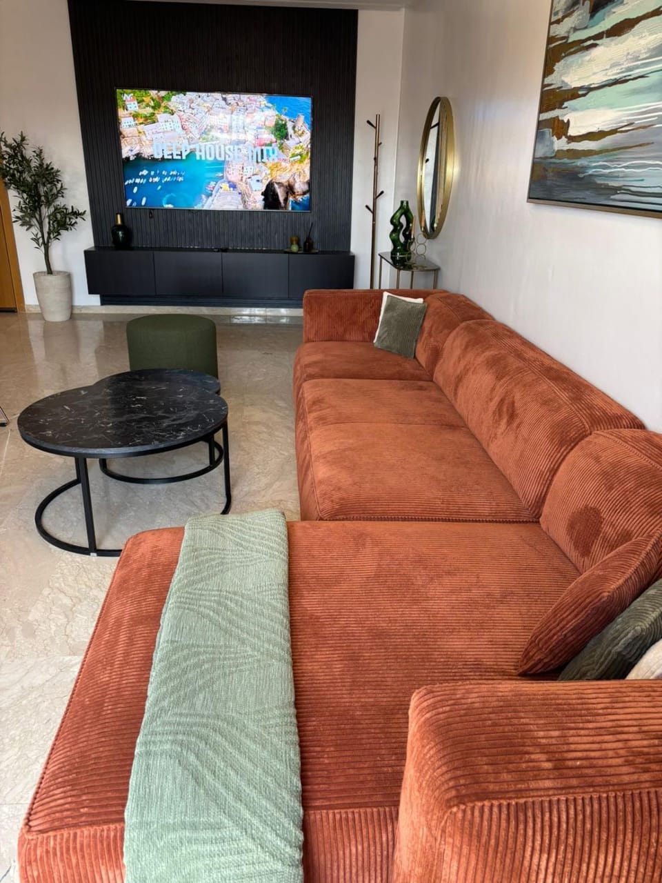 Communal lounge/ TV room, TV and multimedia, Living room, Seating area