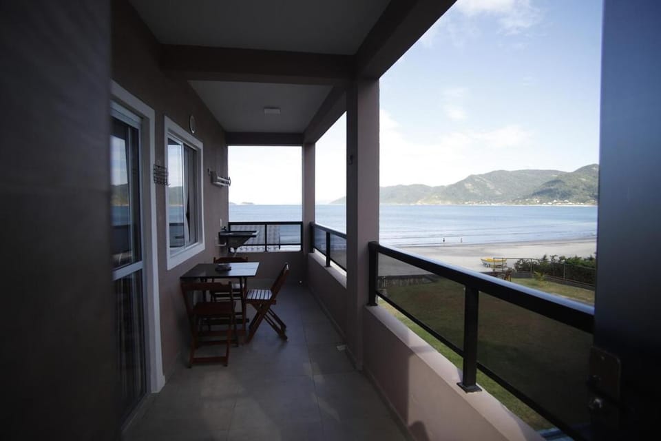 Residencial Mariano 6 - Vista para praia e Mar Apartment in Florianopolis