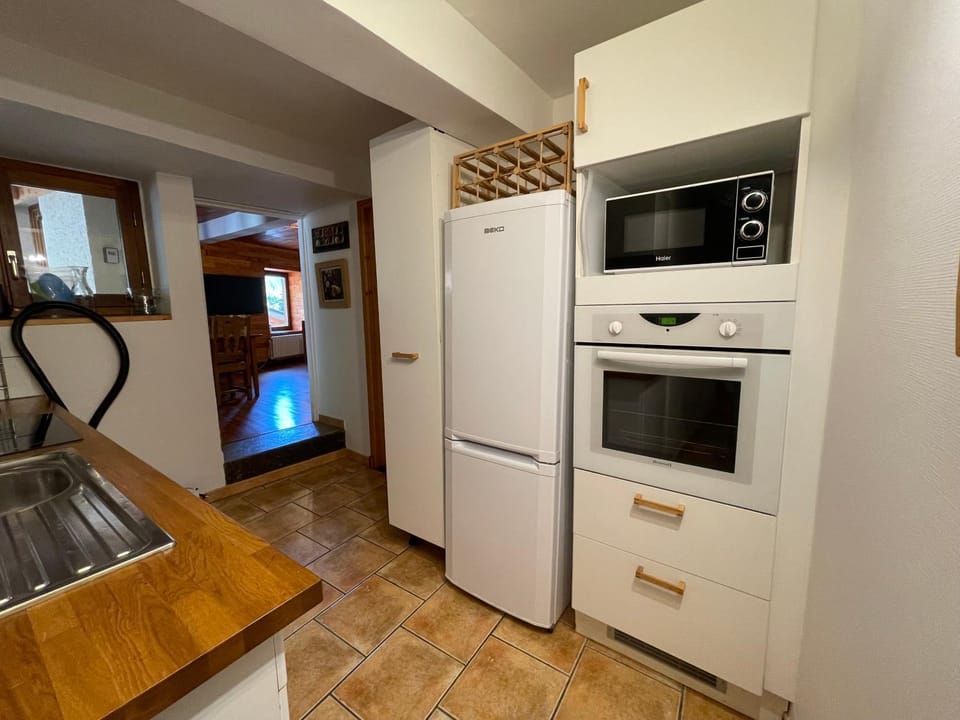 LE BLIZZARD Bel appartement avec grande terrasse dans vieille ferme de montagne rénovée Apartment in Provence-Alpes-Côte d'Azur