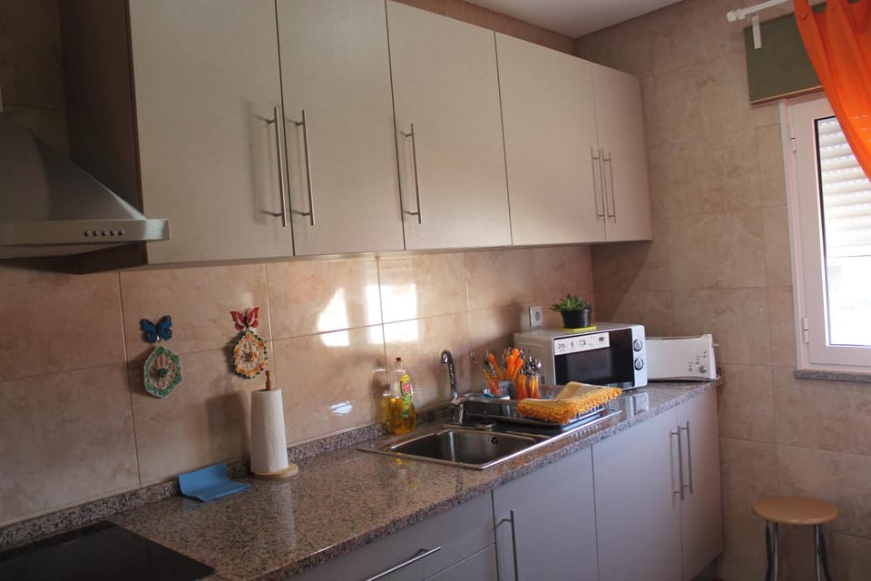 Hospedaria Da Barragem Bed and Breakfast in Santarém District, Portugal