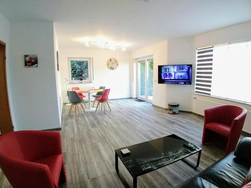 EXKLUSIVE Ferienwohnung mit Terasse und Garten in Einbeck, Zentrum! NEU!! Apartment in Lower Saxony, Germany