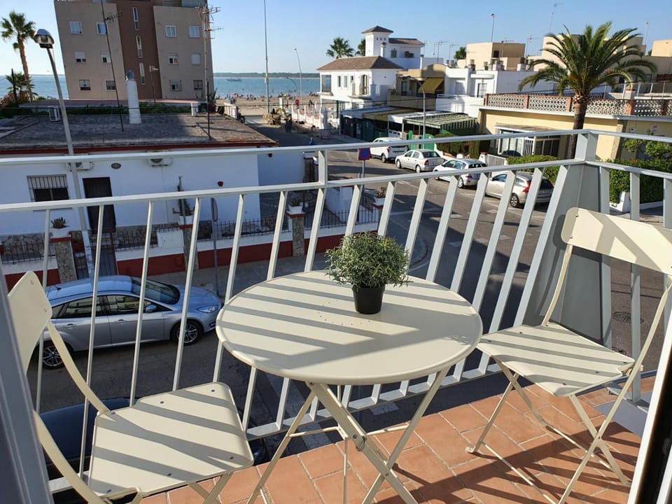 View (from property/room), Balcony/Terrace, River view, Sea view