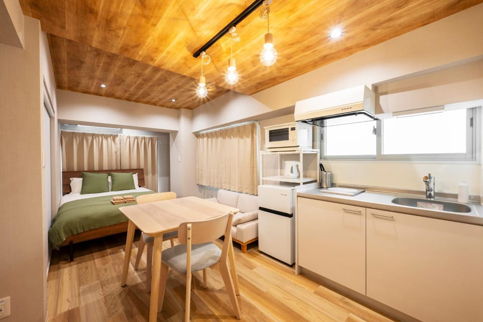 Bed, Living room
