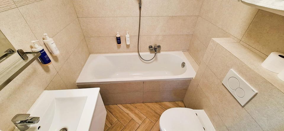 Toilet, Bathroom, Bath
