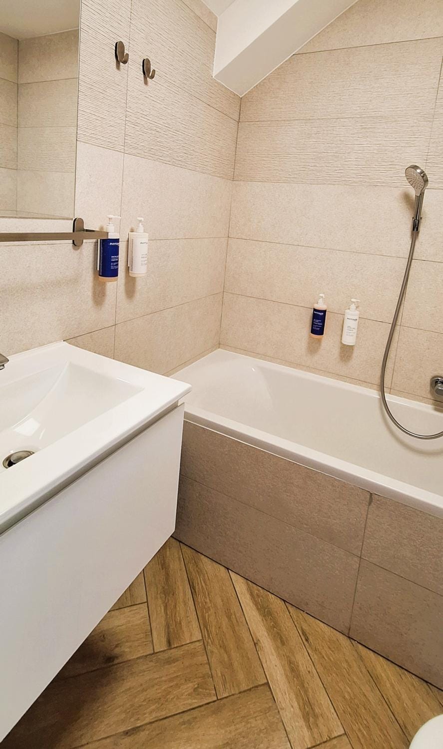 Bathroom, Bath