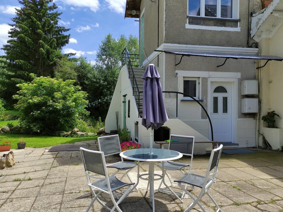 Property building, Patio, Spring, Day, Balcony/Terrace, Balcony/Terrace, Dining area, Garden view