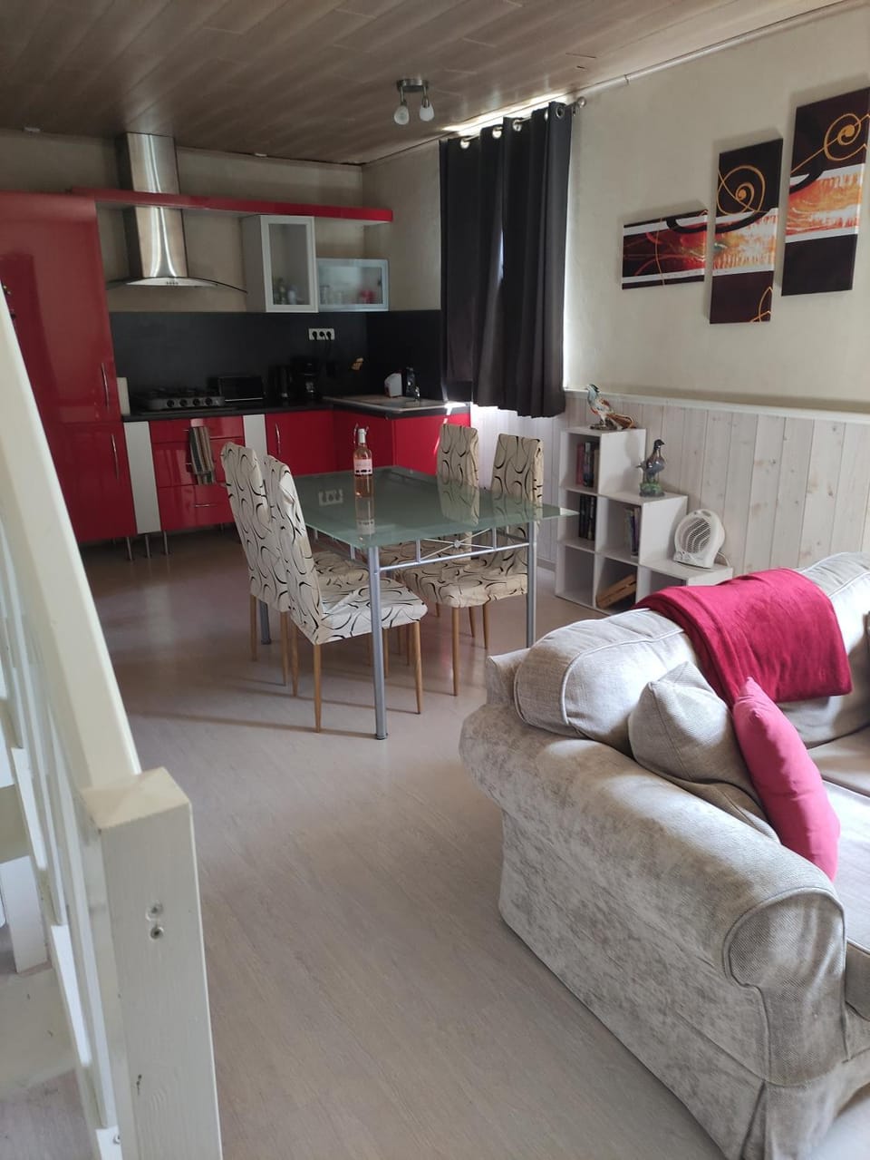 Kitchen or kitchenette, Living room, Dining area