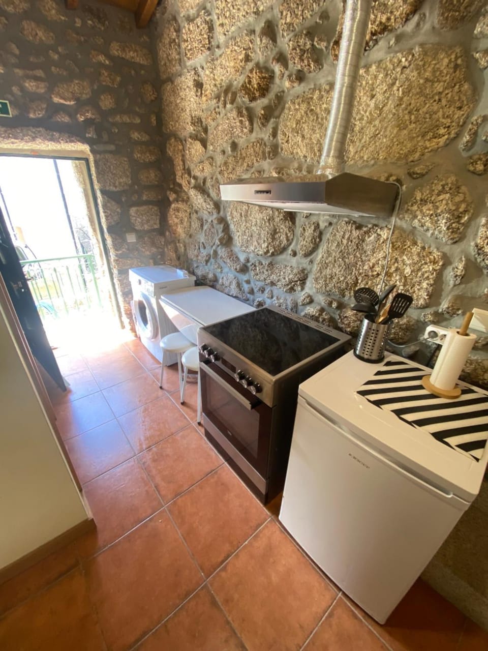 oven, stove, washing machine, kitchen