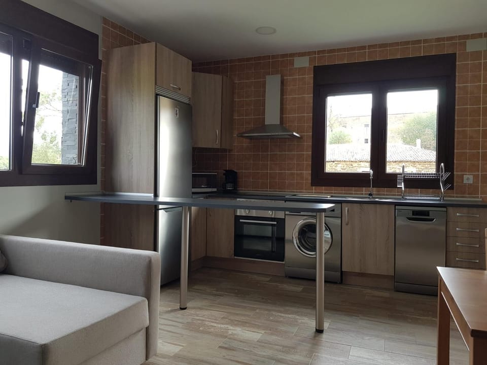 APARTAMENTOS LOS ÁLAMOS House in Valle del Jerte
