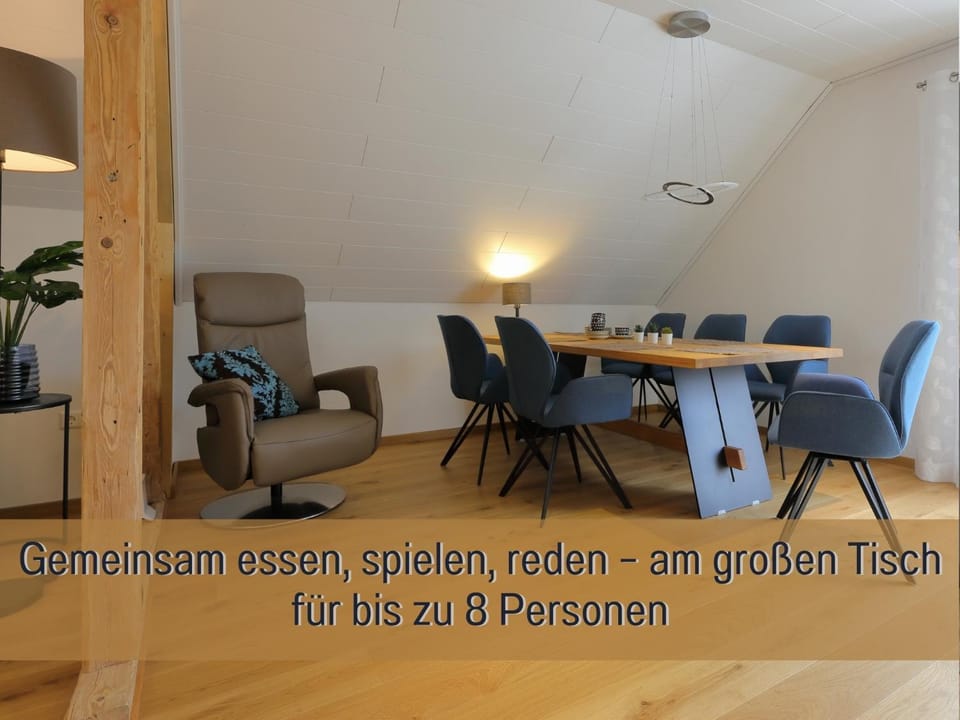 Living room, Seating area, Dining area