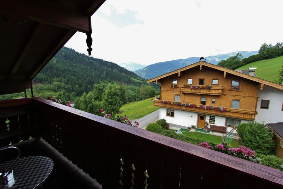 View (from property/room), Balcony/Terrace