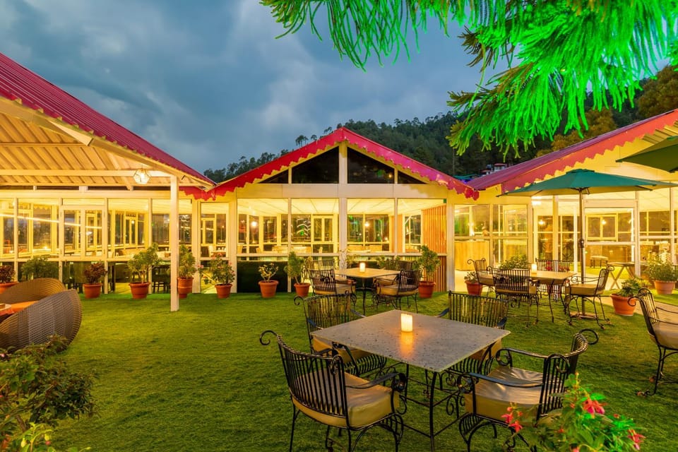 Restaurant/places to eat, On site, Sunset