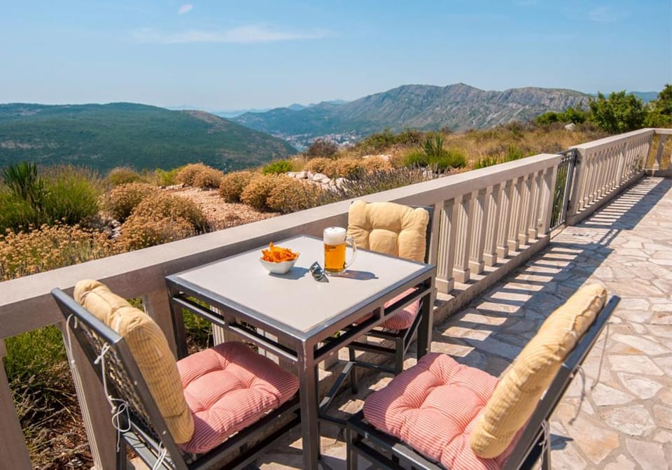 Patio, Day, View (from property/room), Balcony/Terrace, Seating area, Mountain view, Sea view