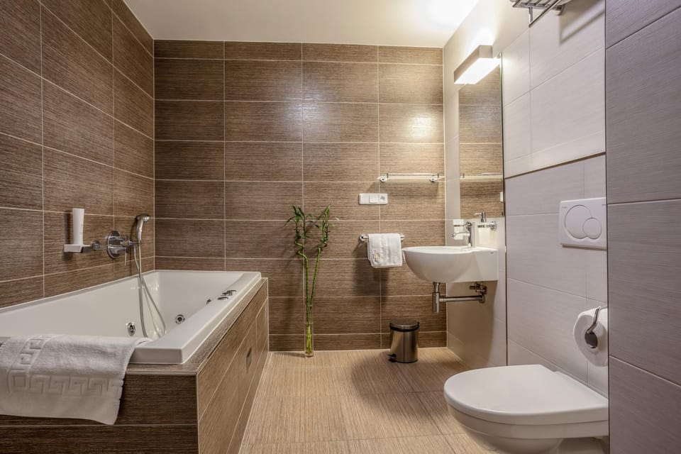 Bathroom, Bath