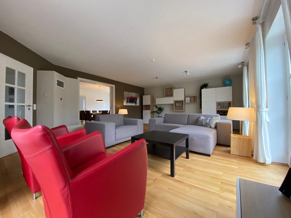 Living room, Photo of the whole room