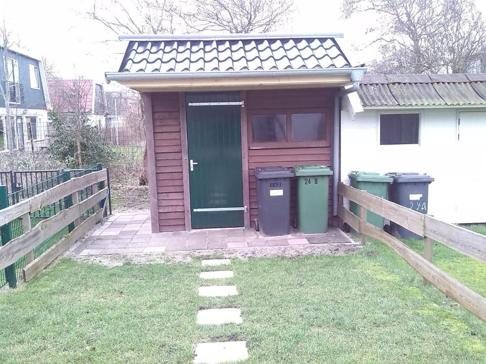 Property building, Garden