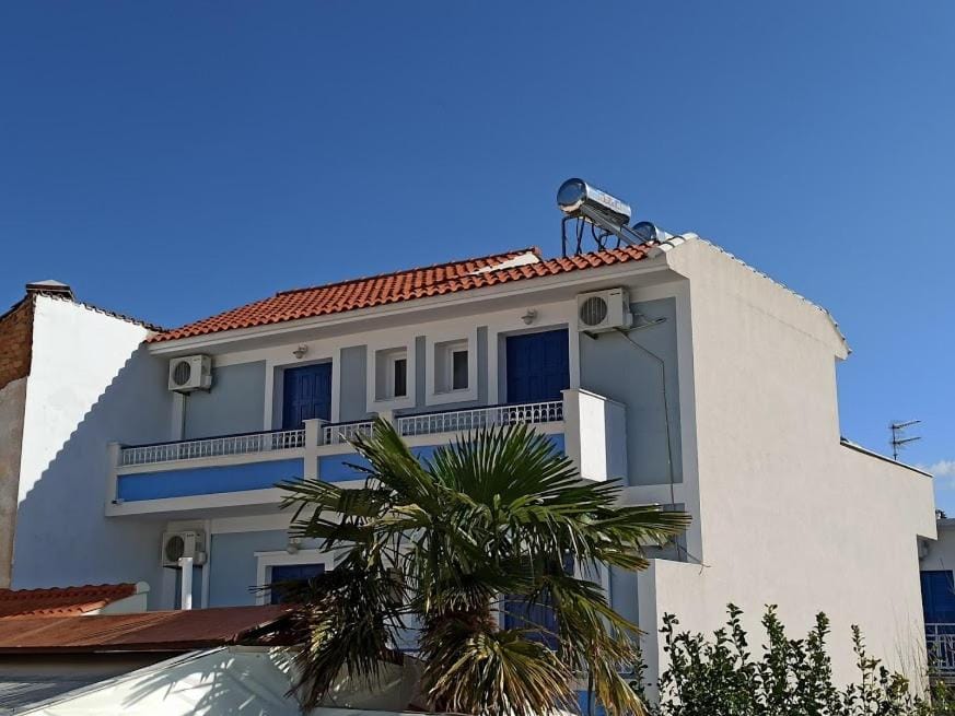 Studios Iris Apartment in Samos, Greece