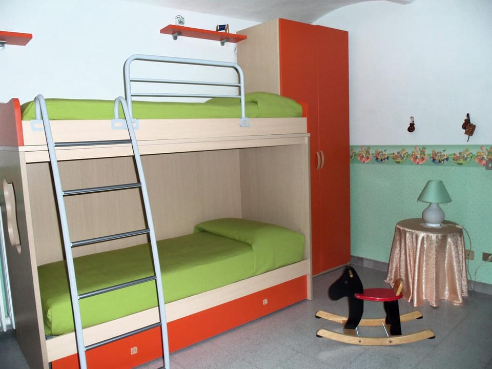 bunk bed