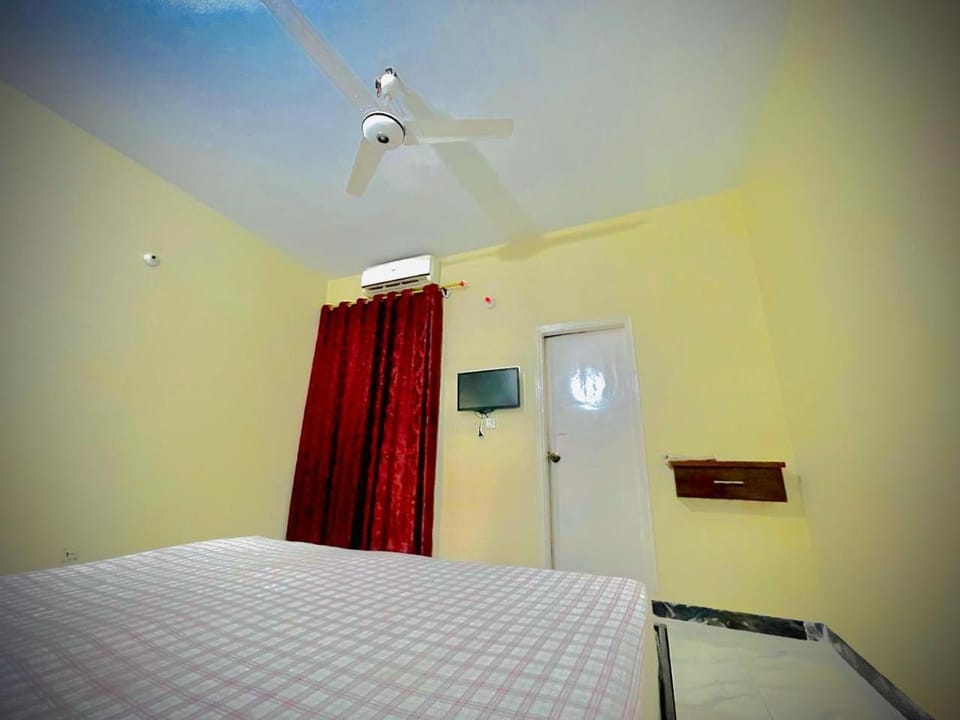 Decent Inn Guest House Hotel in Karachi