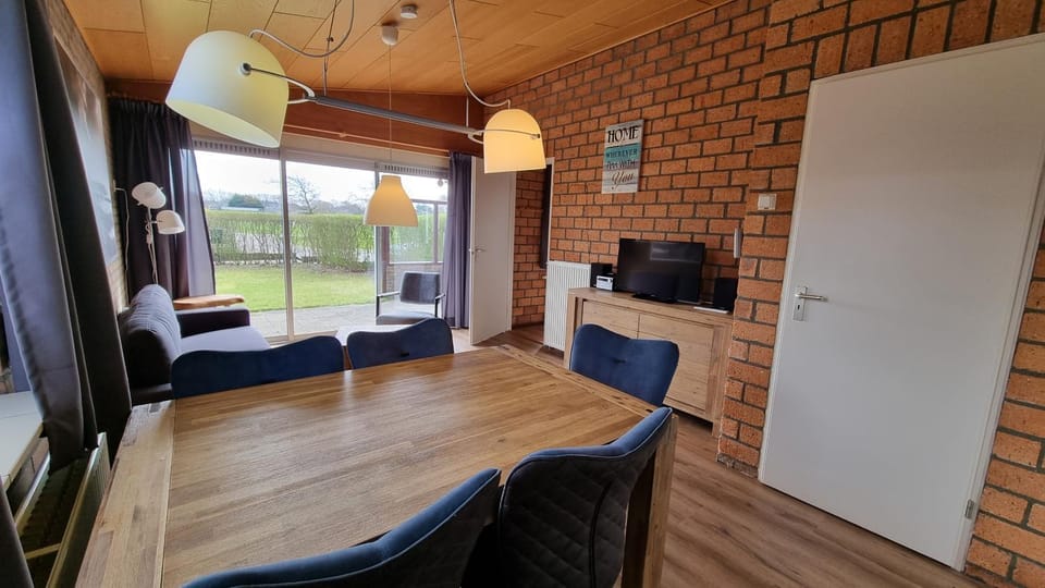 TV and multimedia, Dining area