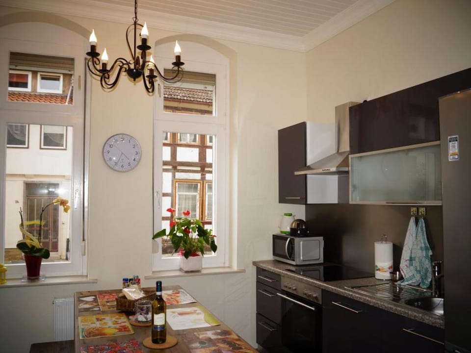 Kitchen or kitchenette, oven, stove