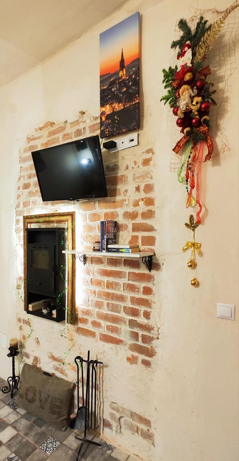 TV and multimedia, Evening entertainment, flat iron
