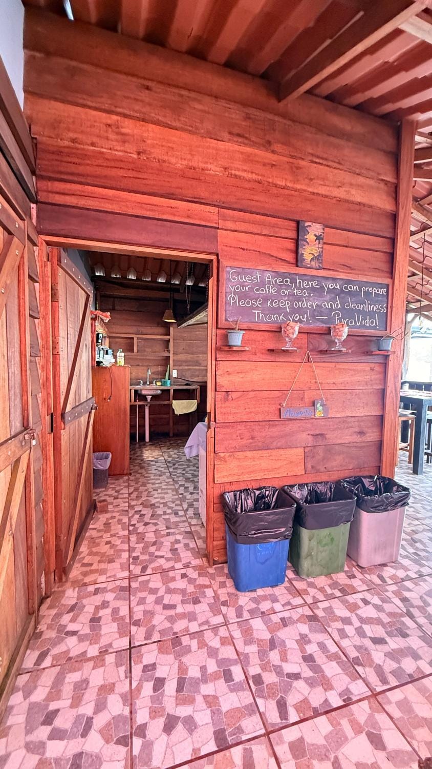 Hotel Sunset Rooms Hotel in Costa Rica