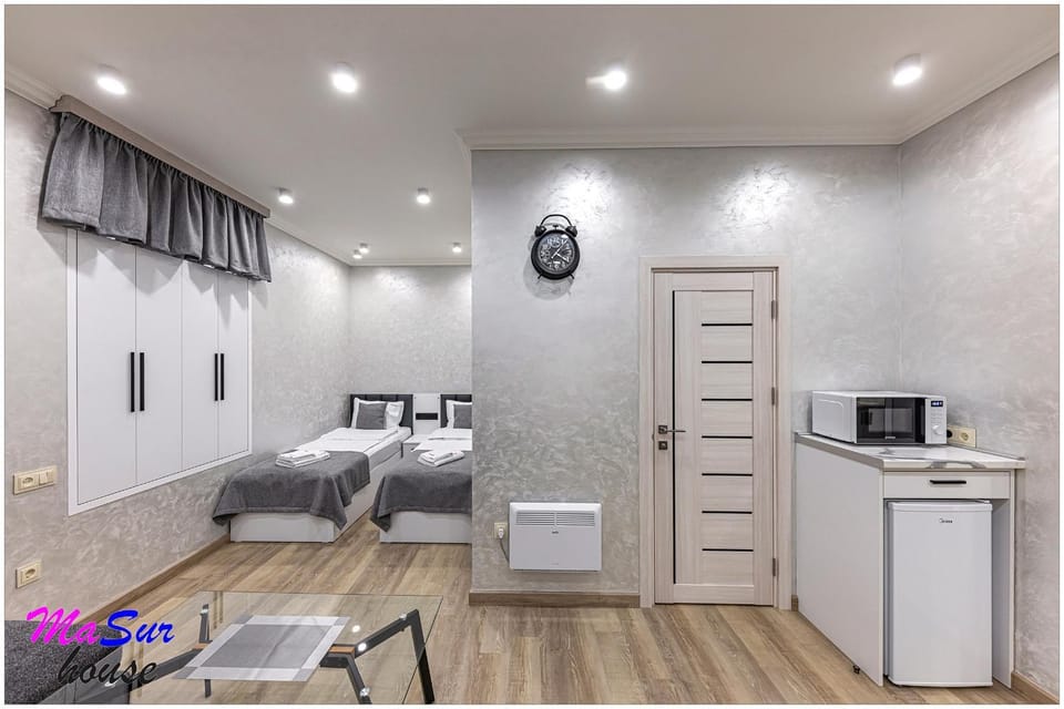 Bed, Kitchen or kitchenette, Photo of the whole room, Bedroom